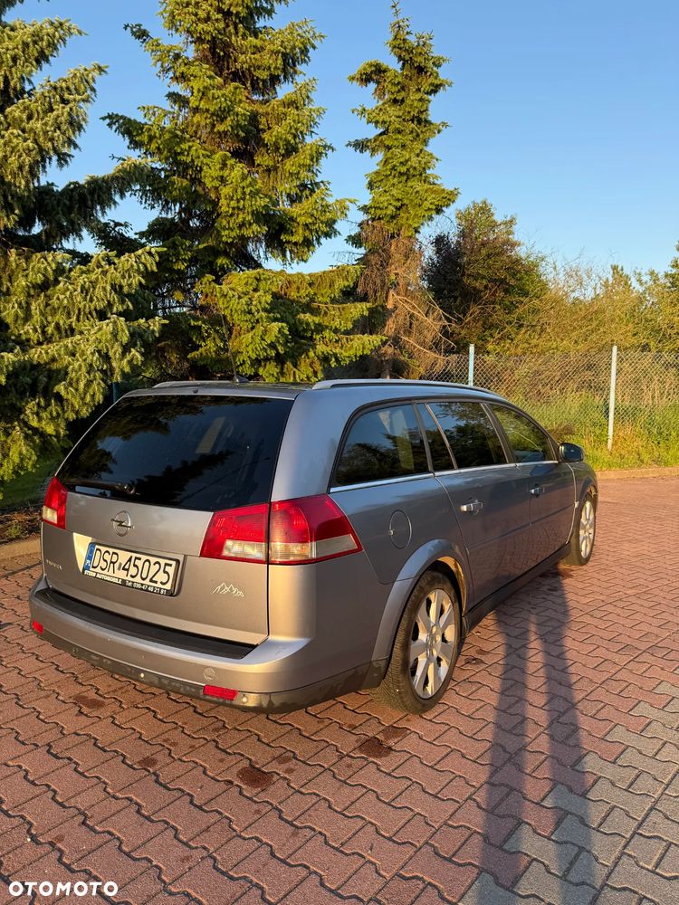 Opel Vectra 1.9 CDTI Cosmo - 4