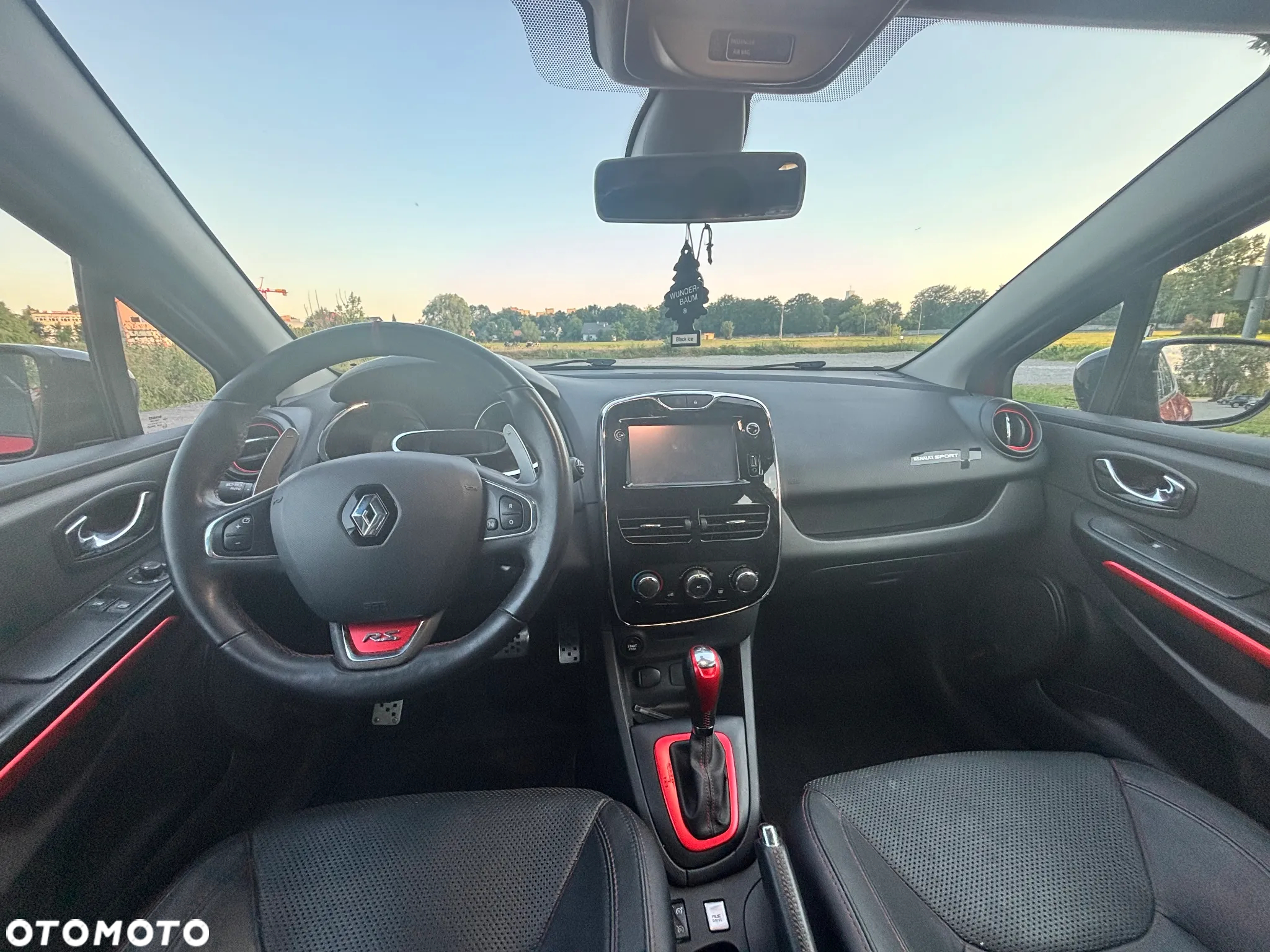 Renault Clio 1.6 R.S 200 EDC - 12