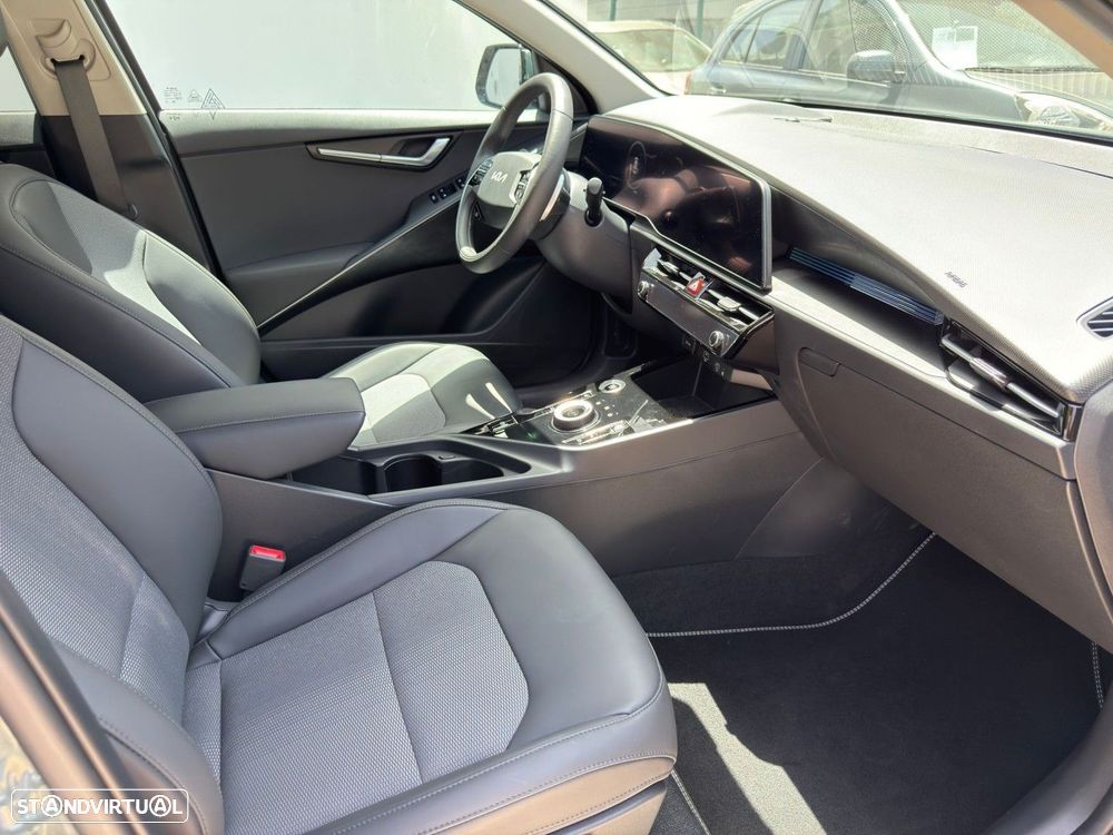 Kia Niro 1.6 GDi HEV Urban - 9