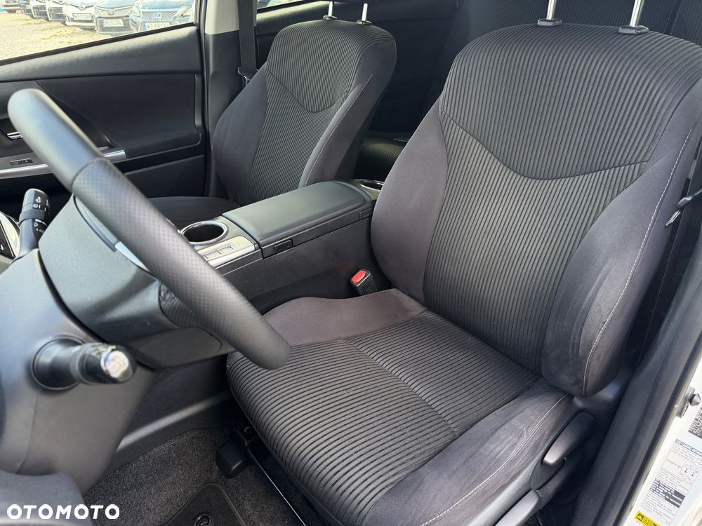Toyota Prius+ - 12