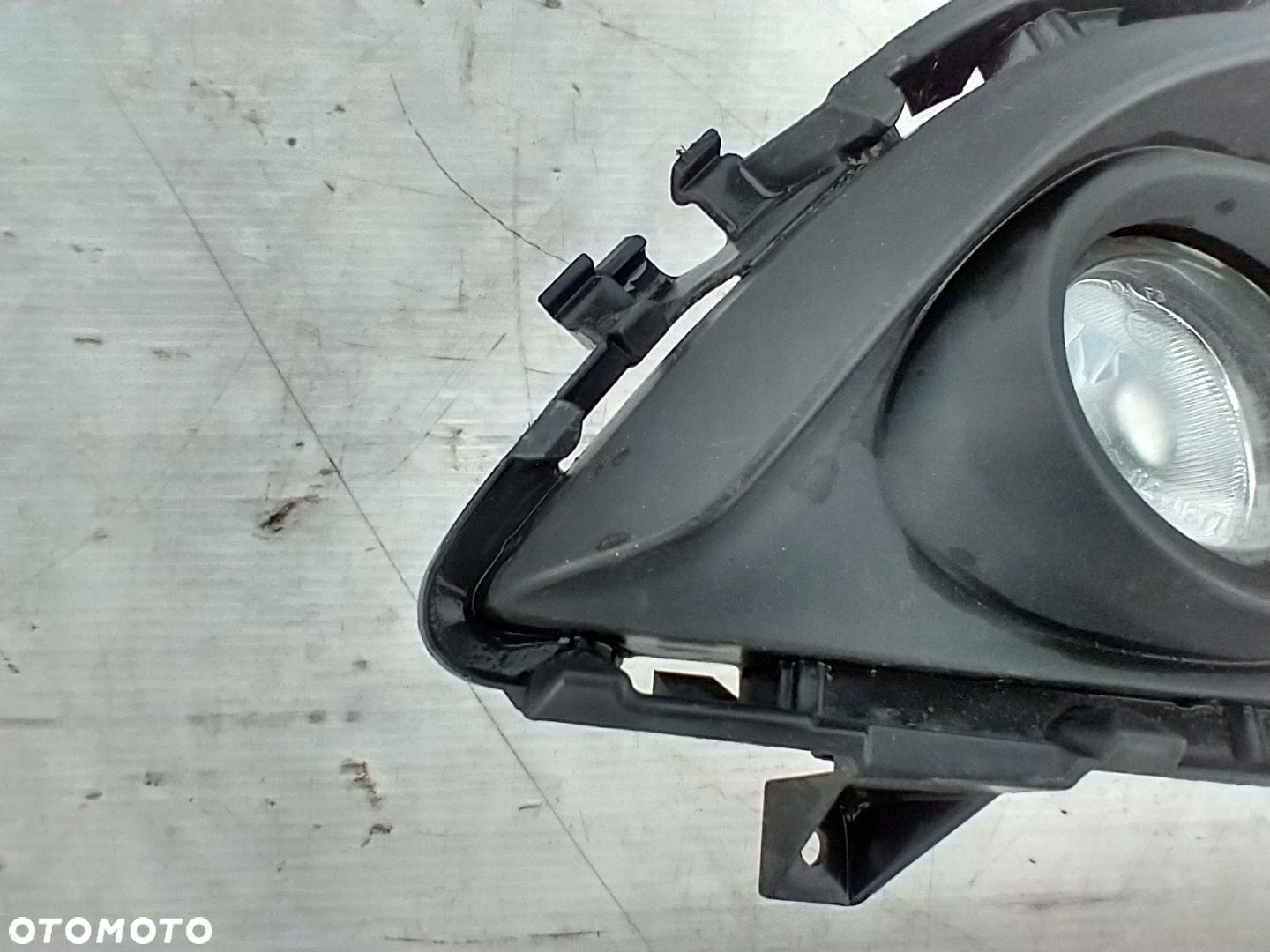 Halogen prawy z kratka oslona Mazda 6 GJ GH GHR4-50C11 - 2