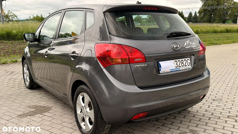 Kia Venga 1.6 L - 19