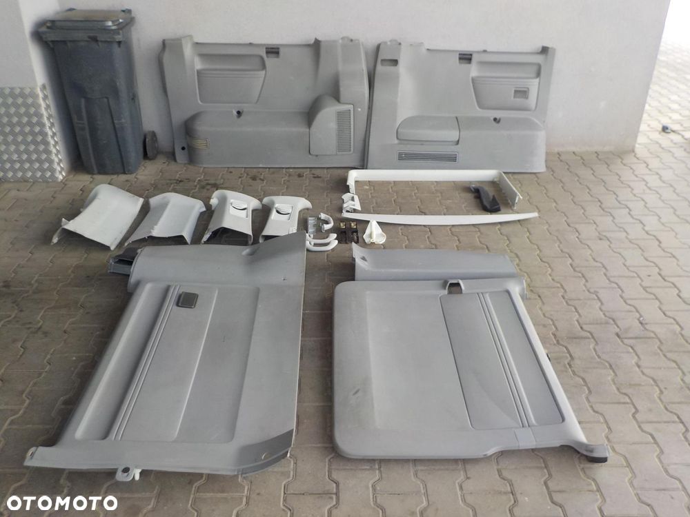 VW T5 T6 MULTIVAN CARAVELLE ŚRODEK TAPICERKI WNĘTRZE KRÓTKI - 1