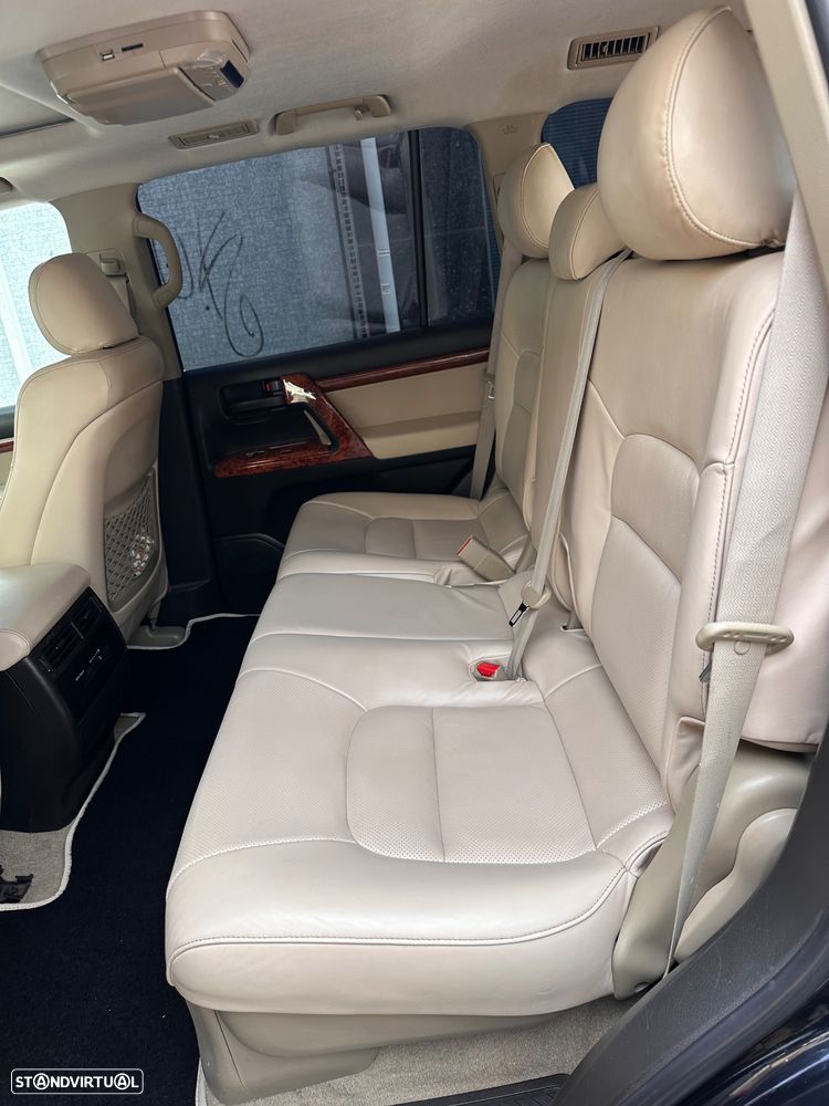 Toyota Land Cruiser Executive - 10