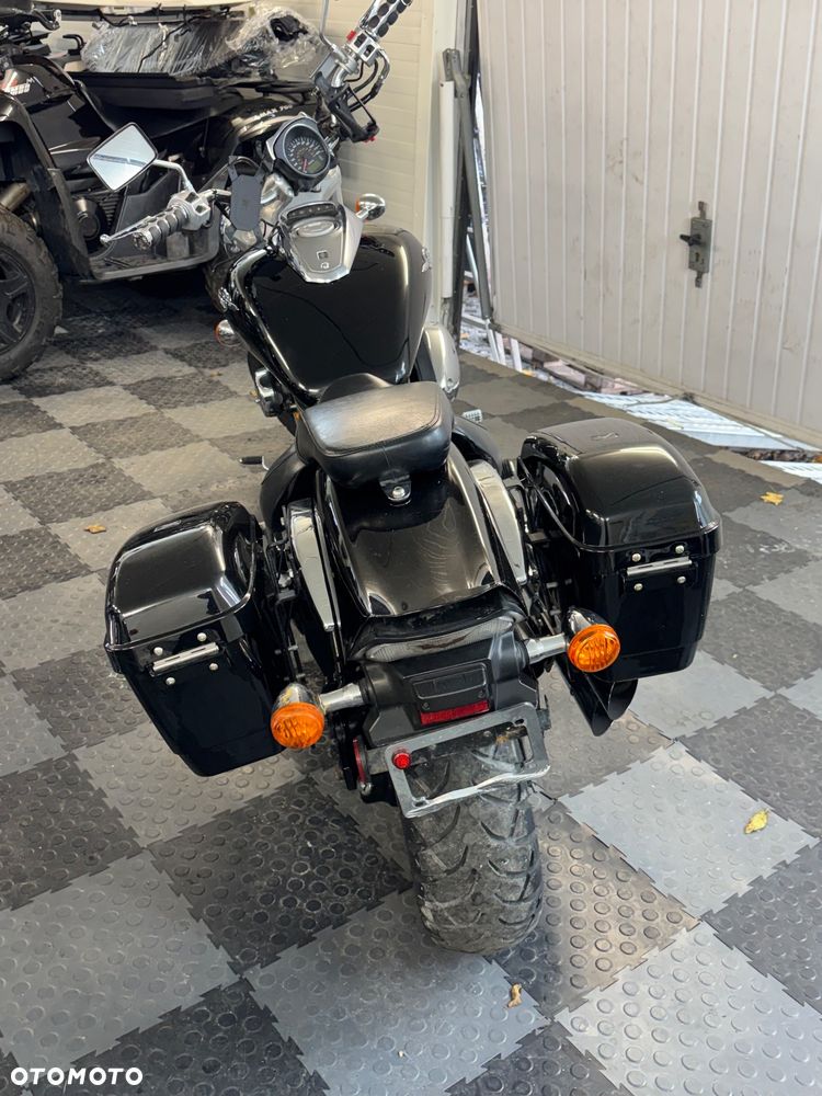 Suzuki Boulevard - 3