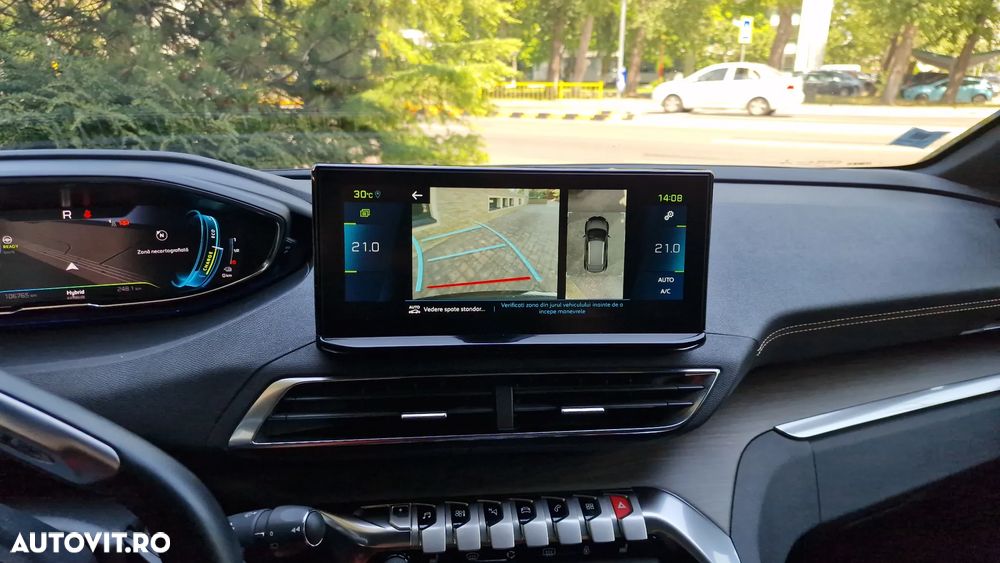 Peugeot 3008 Plug-In Hybrid 225 e-EAT8 GT - 10