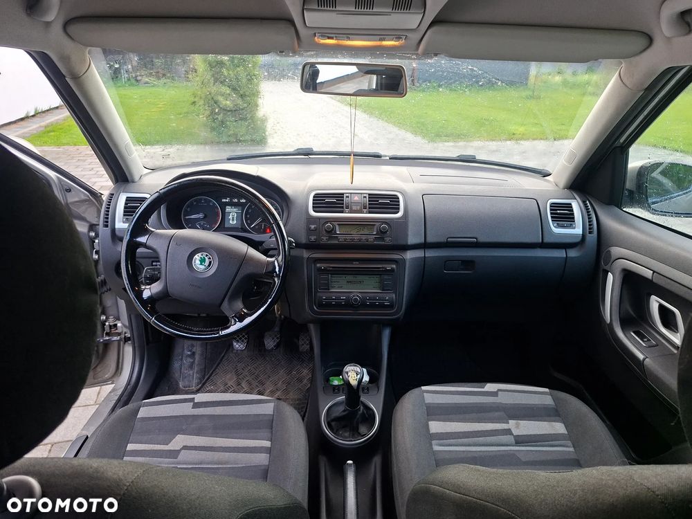 Skoda Roomster 1.4 16V PLUS EDITION - 6