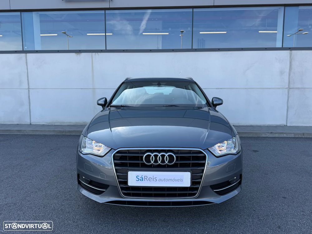Audi A3 Sportback 1.6 TDI Advance Ultra — fotografia 2