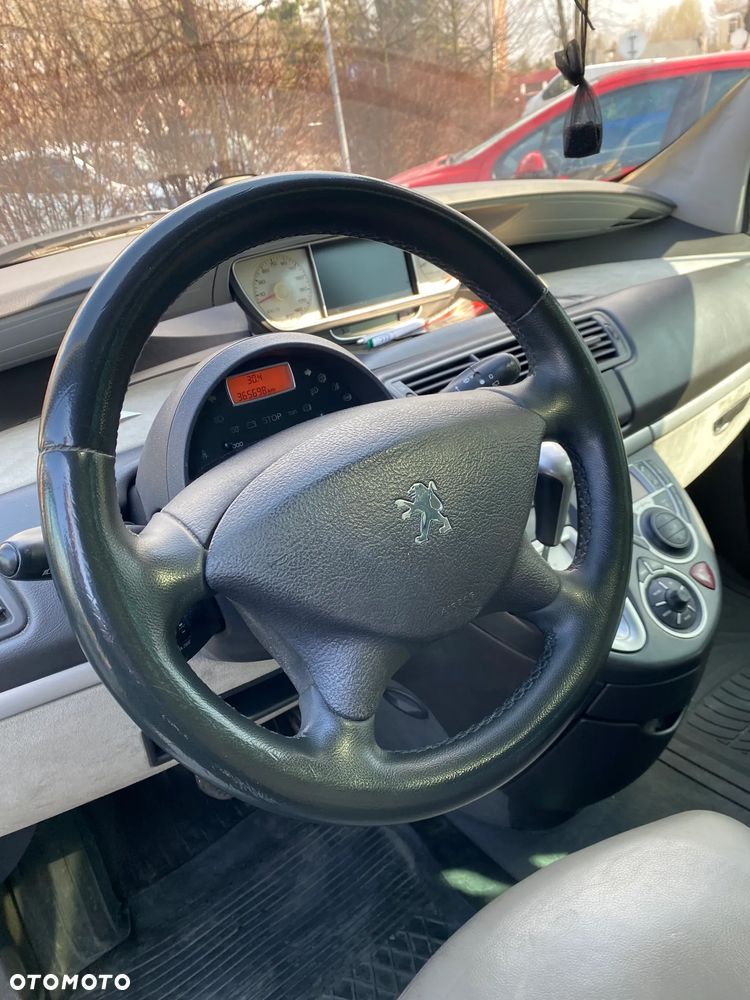 Peugeot 807 140 Automatik Platinum - 13