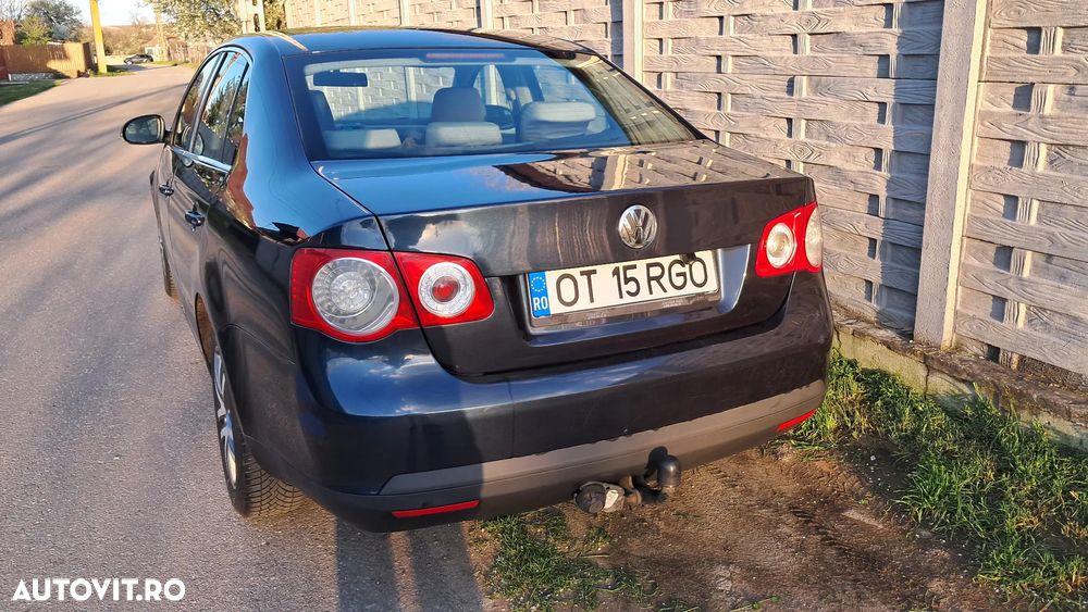 Volkswagen Jetta - 6