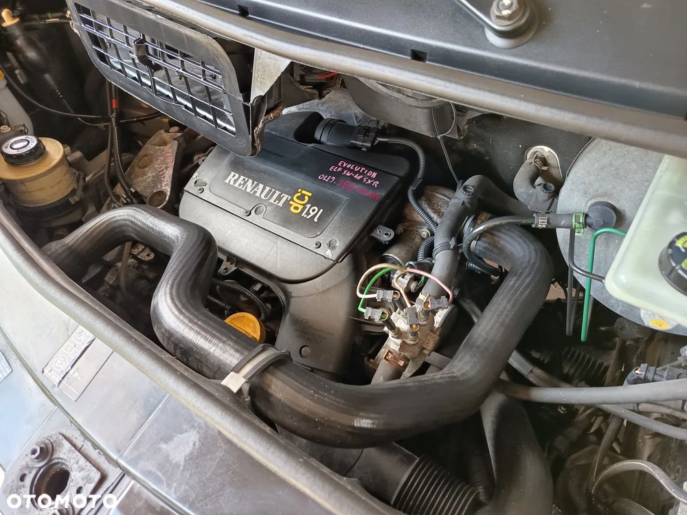 Renault TRAFIC - 32