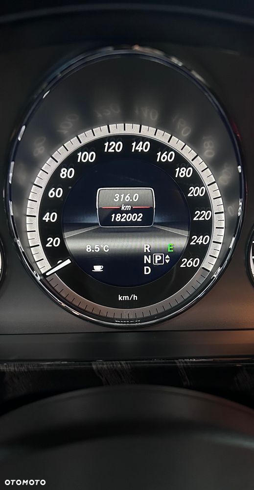 Mercedes-Benz Klasa E 350 4-Matic Classic - 25