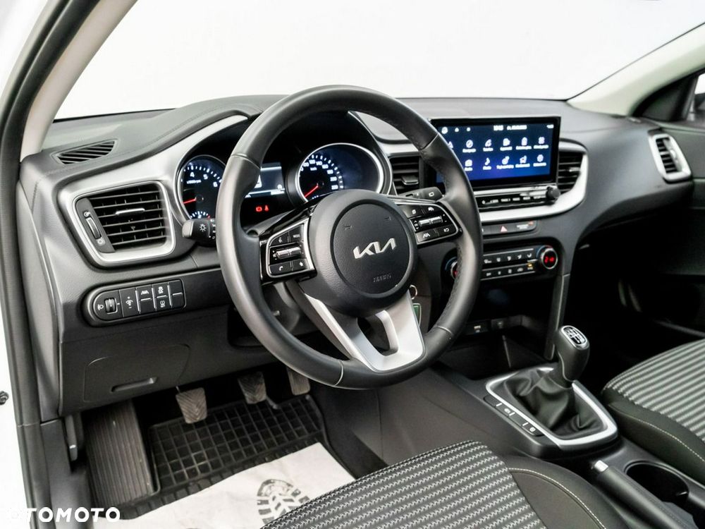 Kia XCeed 1.5 T-GDI M - 20