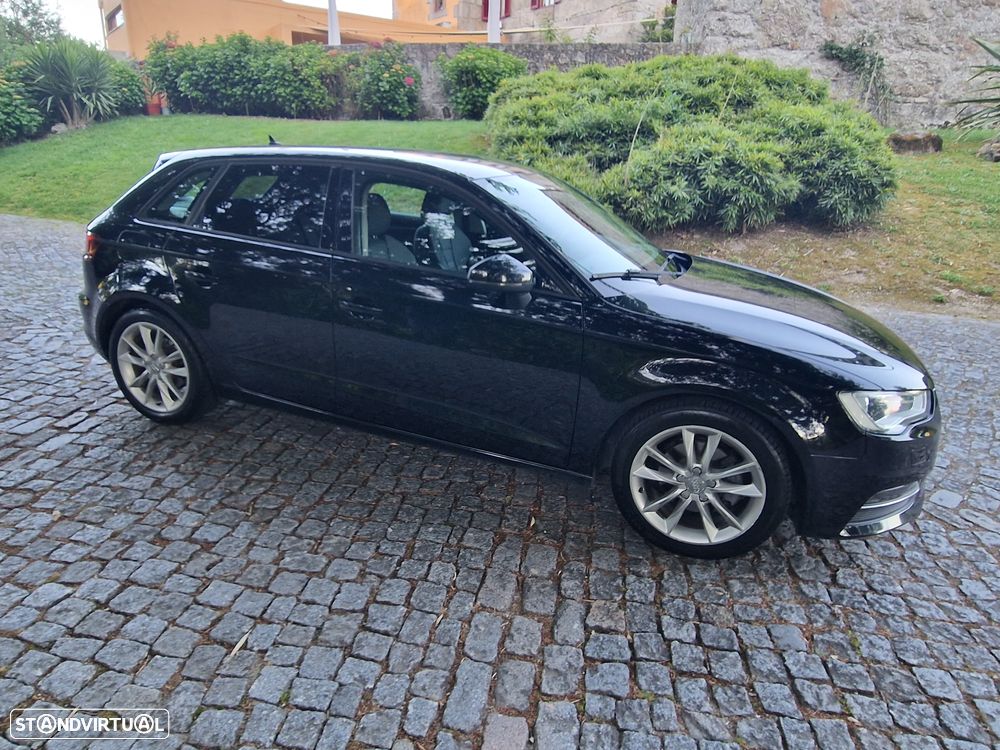 Audi A3 1.6 TDI Sport - 1