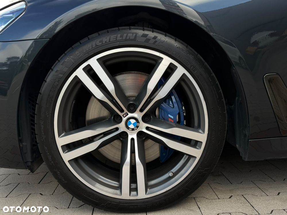 BMW Seria 7 - 26