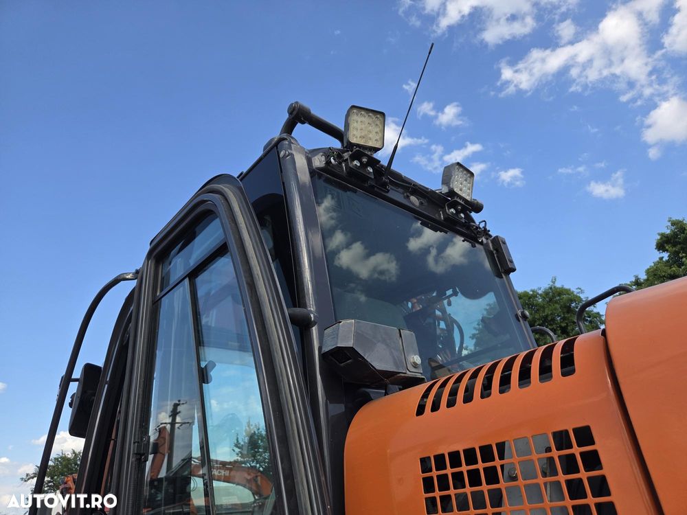 Hitachi ZX135US-6, 16t,2019, 3.736h, ROTIRE IN GABARIT, LAMA, 2 inst hidr pe brate, PADURI NOI, consum mediu 9,5l/h, Gresare automata, CUPLA RAPIDA +CUPE EXCARE+Cupa taluz, latime 2,5m, Camere spate si laterale, posibil leasing 3 ani, PROMOTIE 86.900 EUR+Tva - 23