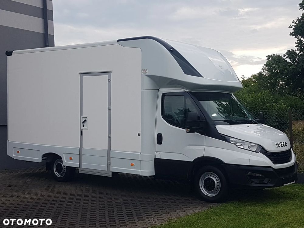 Iveco DAILY KONTENER NISKOPODŁOGOWY 4,44x2,23x2,43 SKLEP FOODTRUCK BAR KLIMA KONIOWÓZ KAMPER - 1