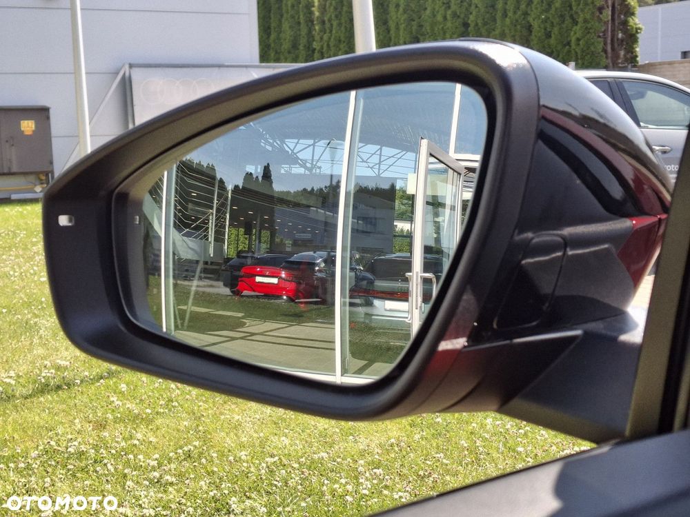 Audi Q5 Sportback - 9