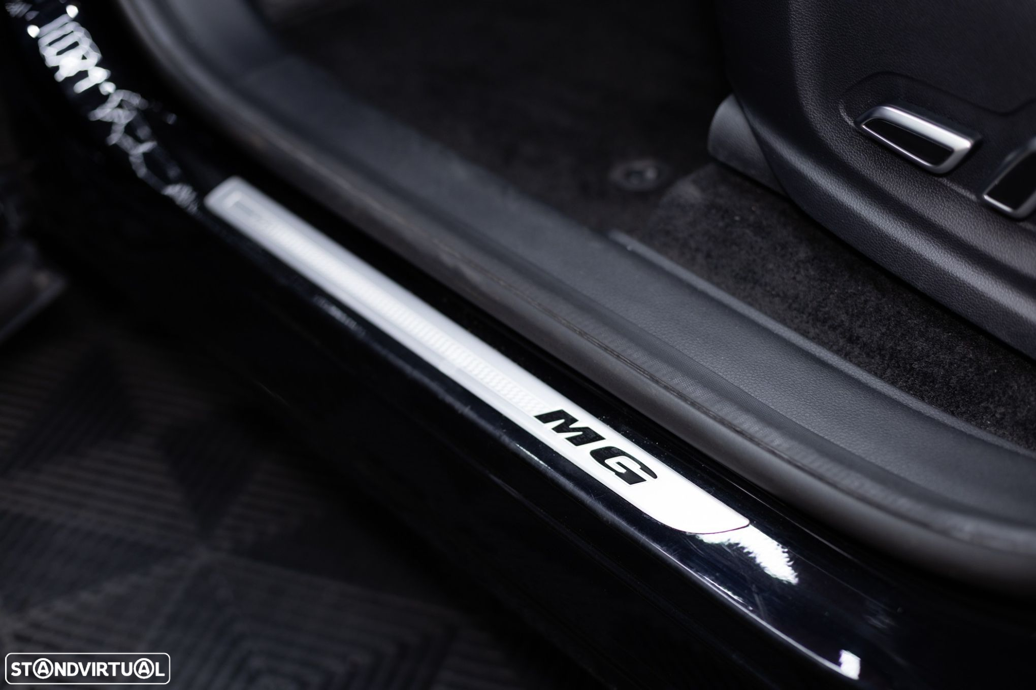 MG EHS 1.5T-GDI PHEV Luxury - 35