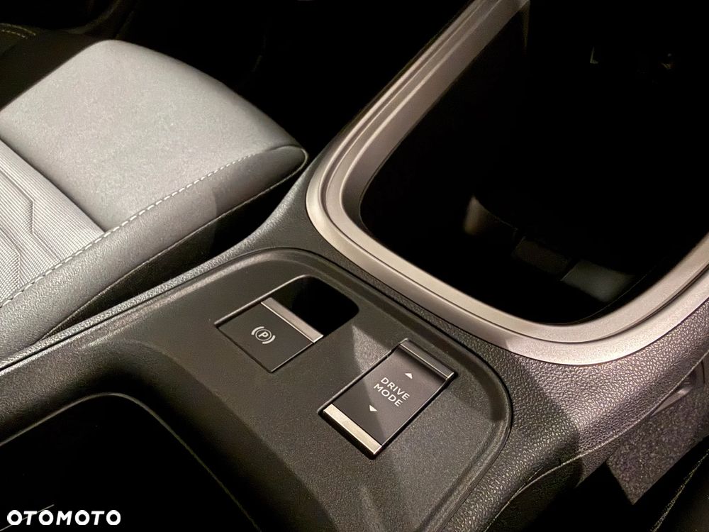 Jeep Avenger 1.2 T3 mHEV Upland 4xe eDCT6 - 10