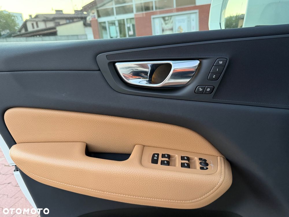 Volvo XC 60 - 35