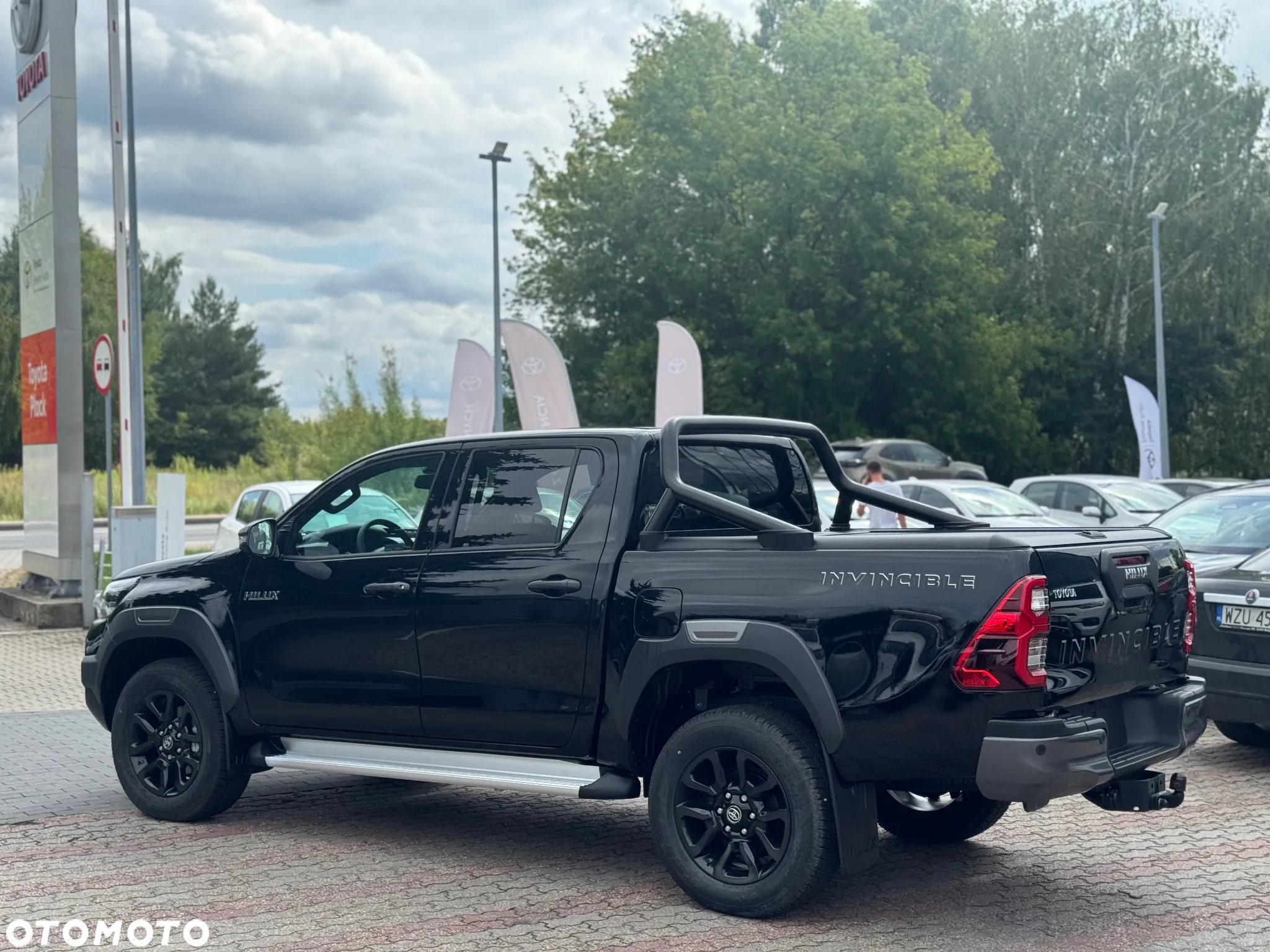 Toyota Hilux 2.8 D-4D Double Cab Invincible 4x4 - 4