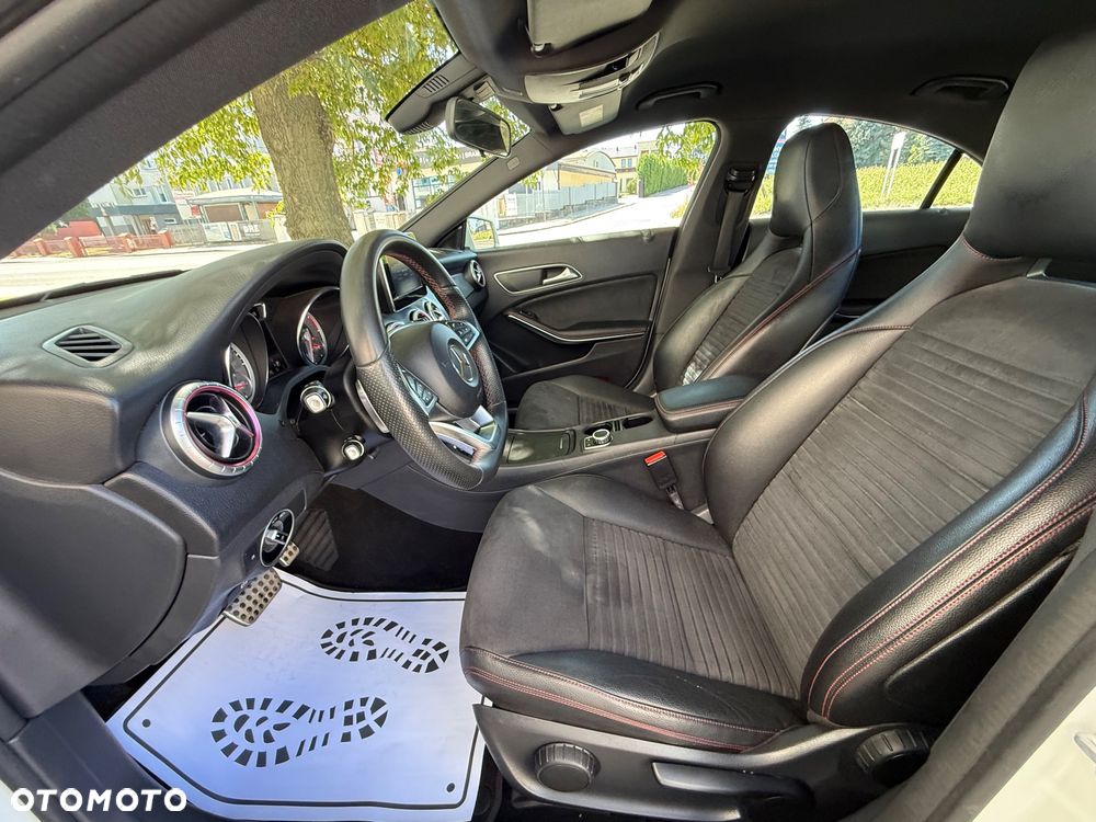Mercedes-Benz CLA 180 7G-DCT AMG Line - 27