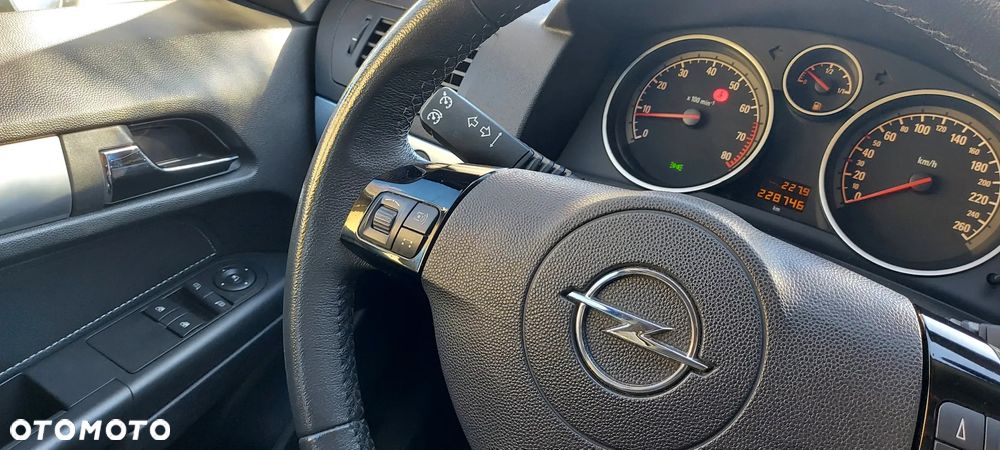 Opel Astra 1.8 Edition Plus - 32