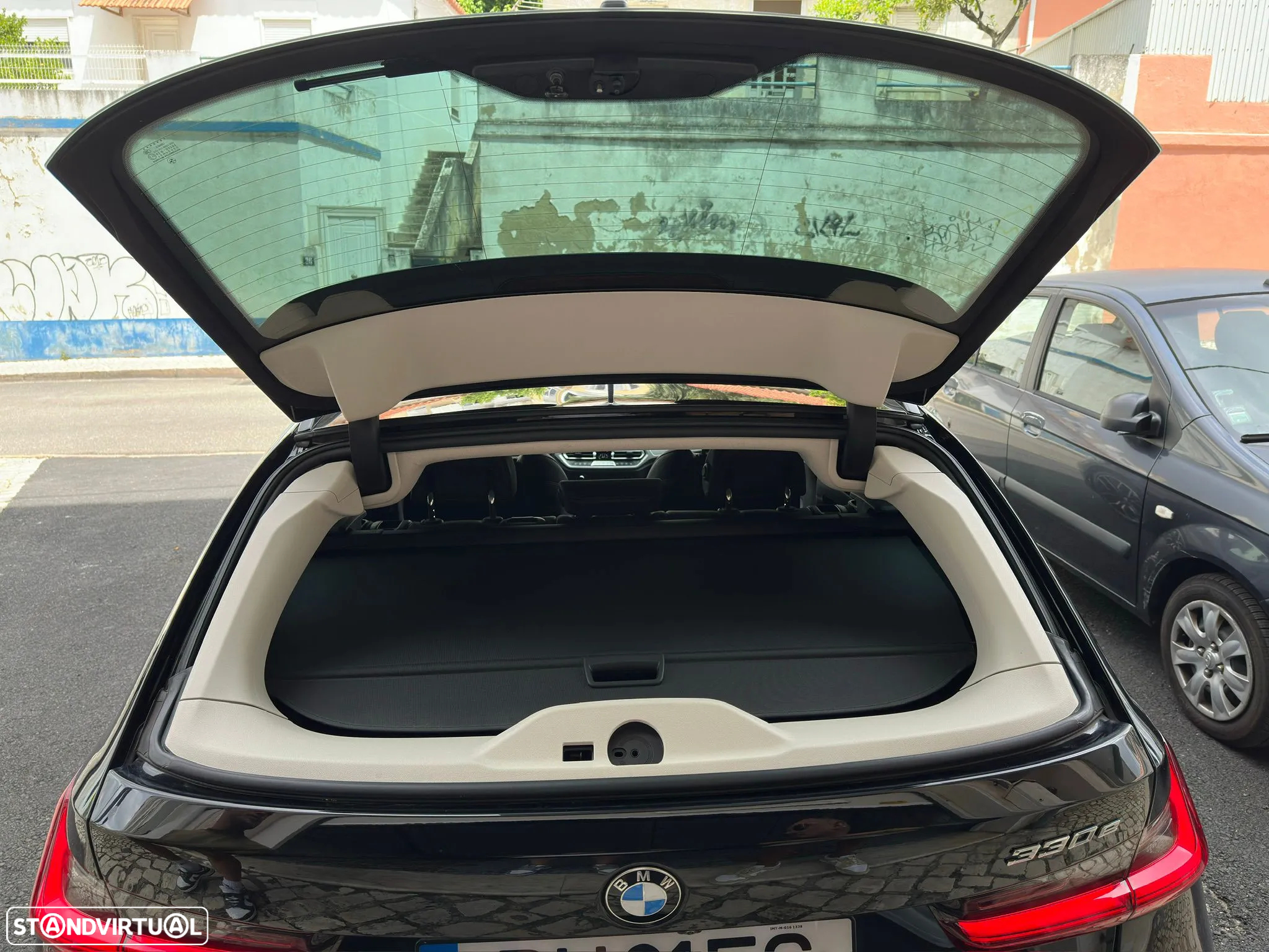 BMW 330 e Touring Line Sport Auto - 29
