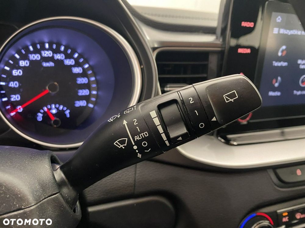 Kia Ceed - 25
