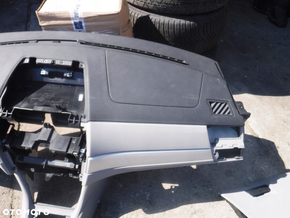 Bmw X3 E83 Lift deska konsola pulpit pod navi - 8