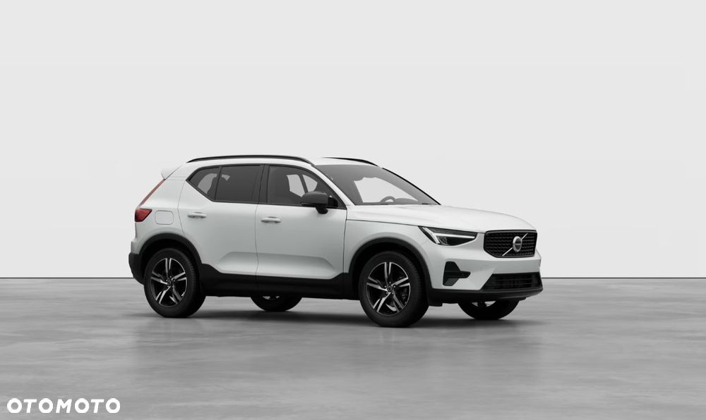 Volvo XC 40 B3 Plus Dark - 2
