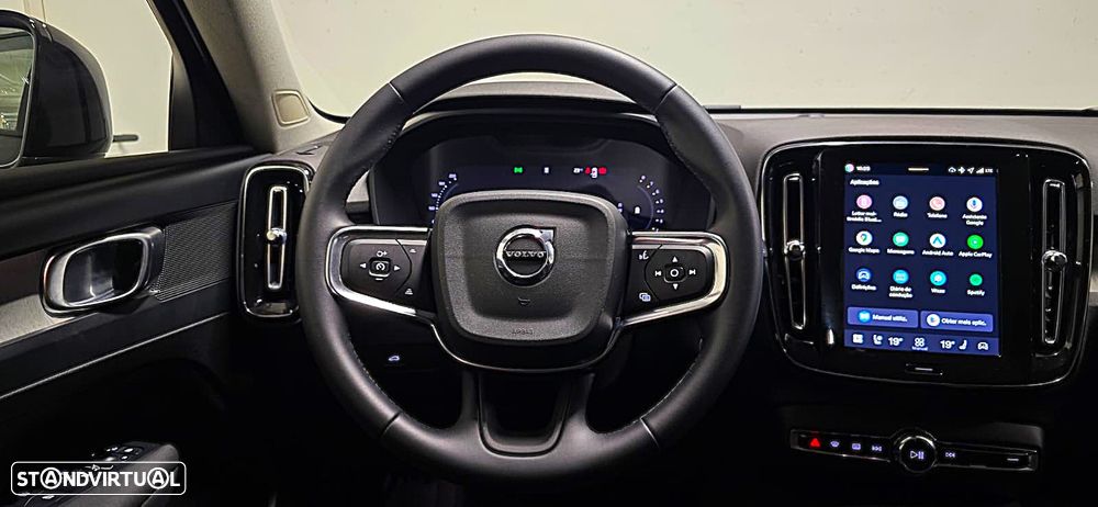 Volvo XC 40 2.0 B3 Essential - 2
