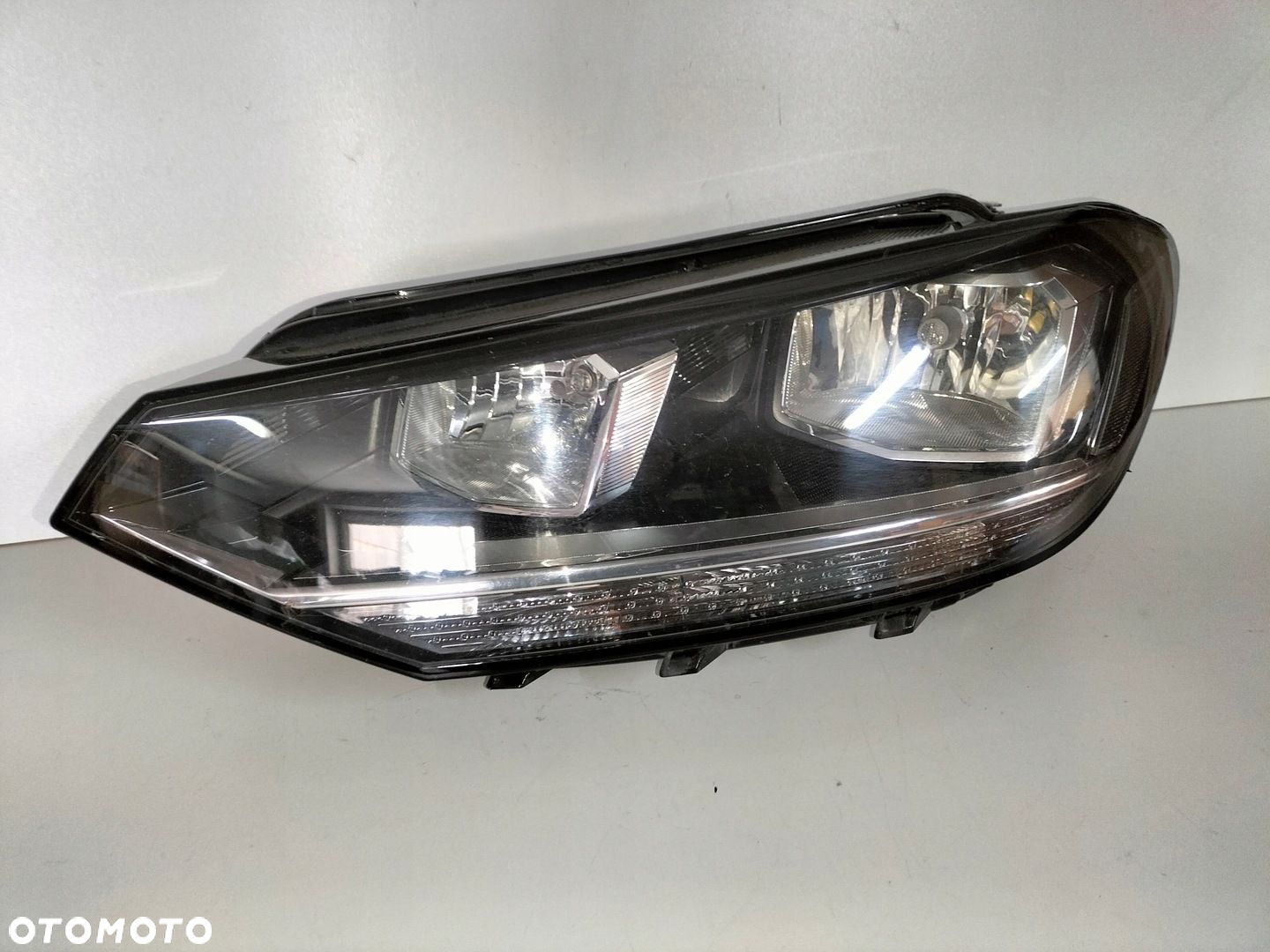 Lampa przednia reflektor lewa VW TOURAN III 15- - 2