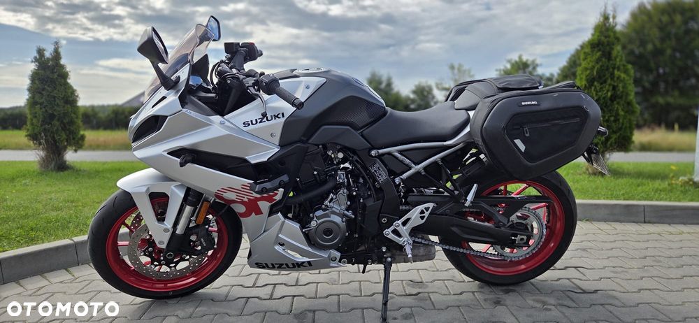 Suzuki GSX - 10