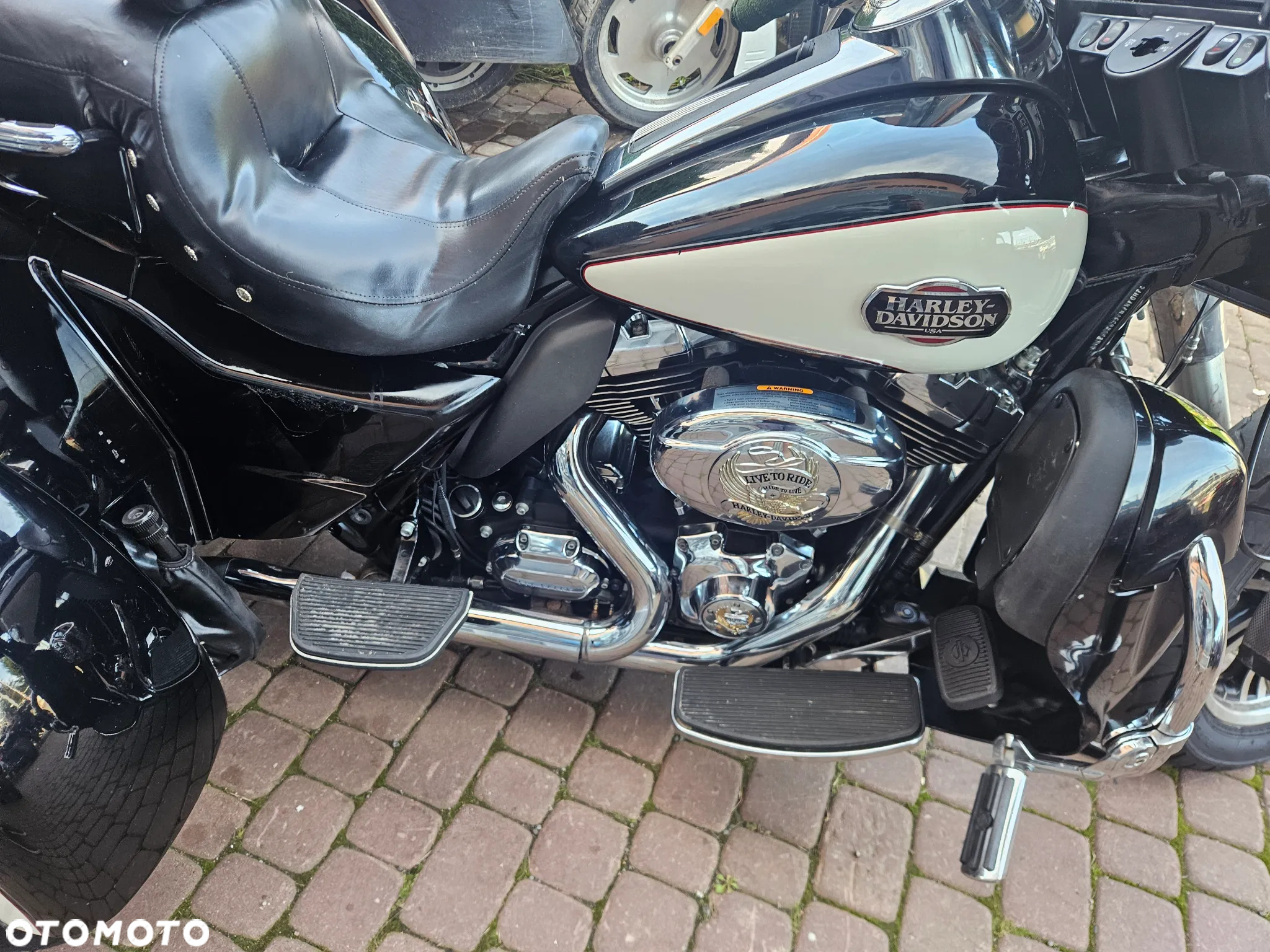 Harley-Davidson FLH Electra Glide - 4