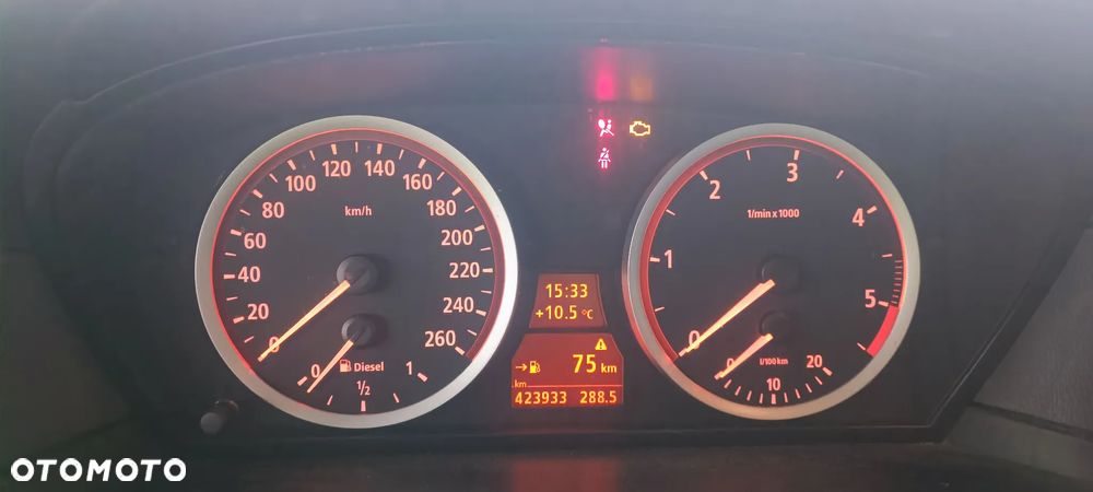 BMW Seria 5 525d - 15
