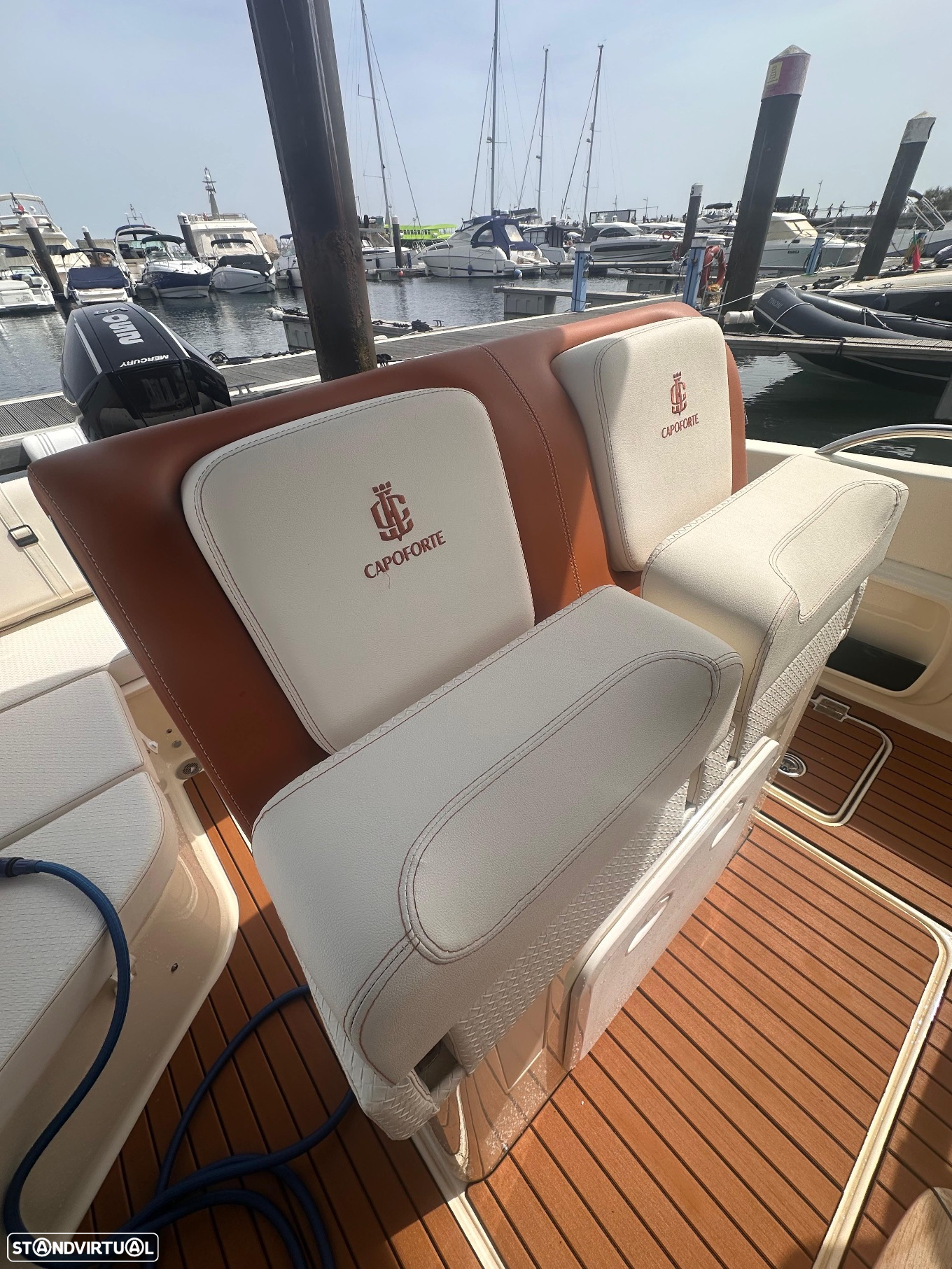 Invictus Yachts CX 240 - 15