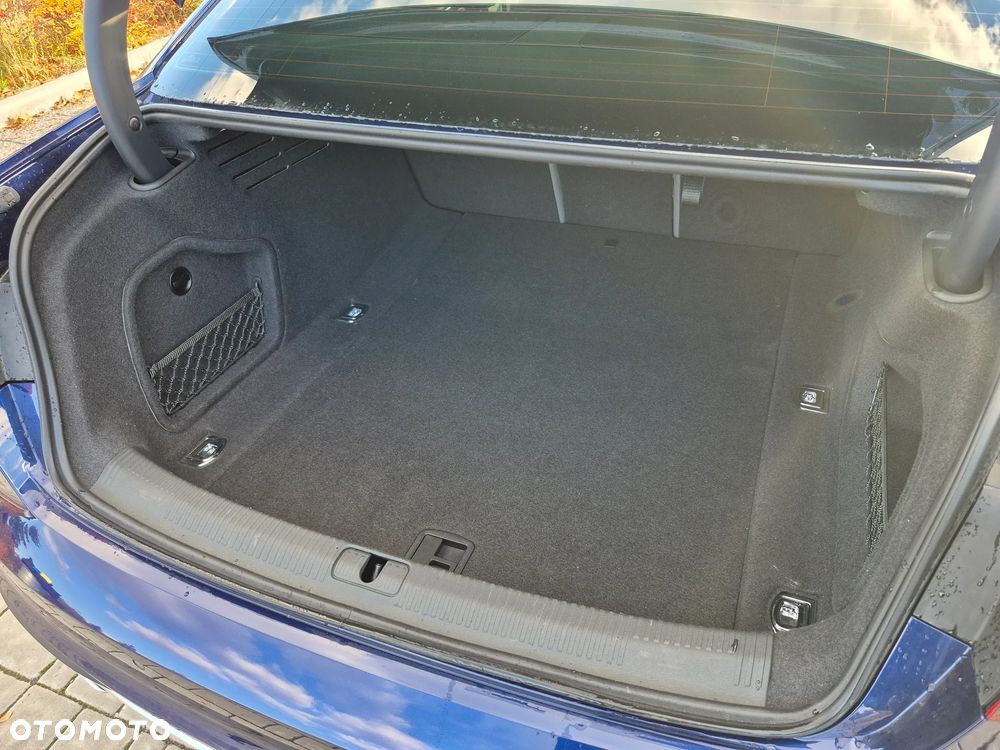 Audi A4 Limousine 40 TFSI quattro S tronic advanced - 24