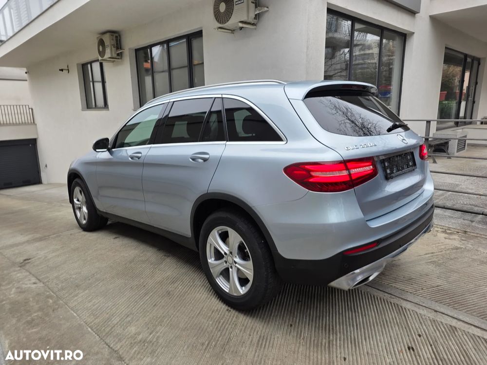 Mercedes-Benz GLC 220 d 4MATIC - 5