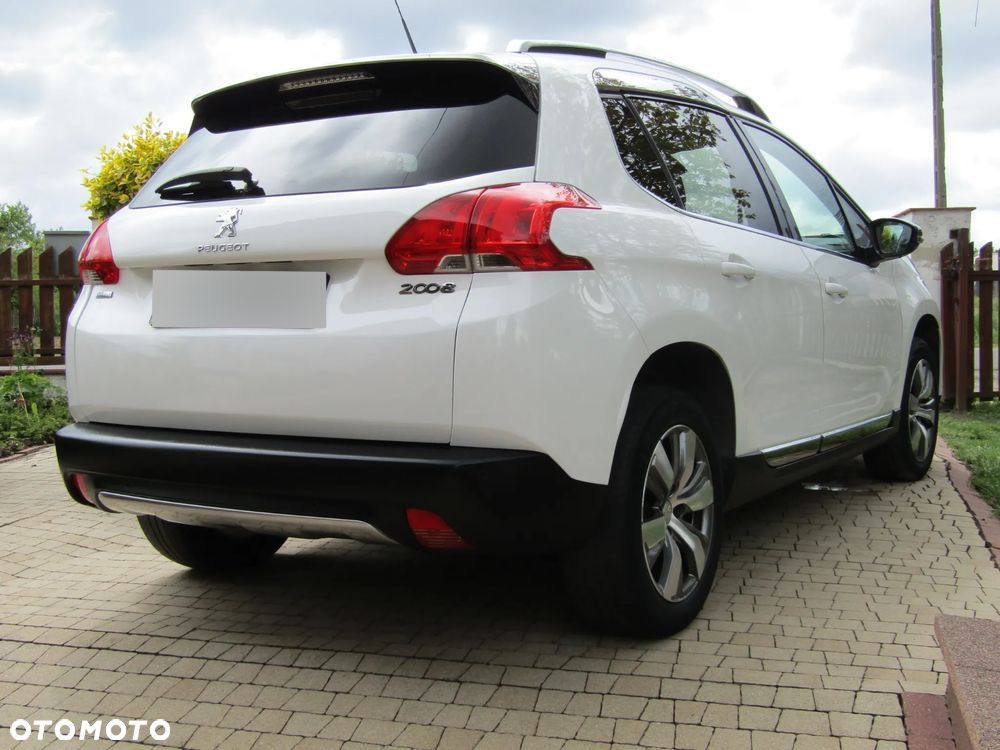 Peugeot 2008 1.2 Pure Tech Allure S&S EAT6 - 12