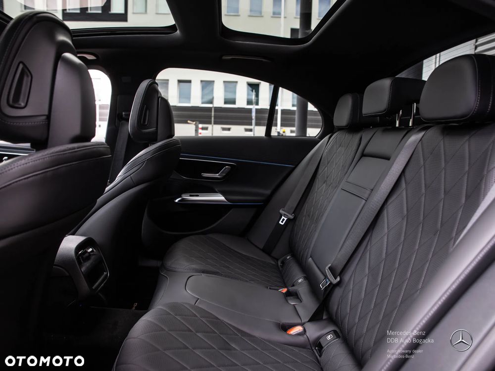 Mercedes-Benz Klasa E 220 d mHEV 4-Matic AMG 9G-Tronic - 12