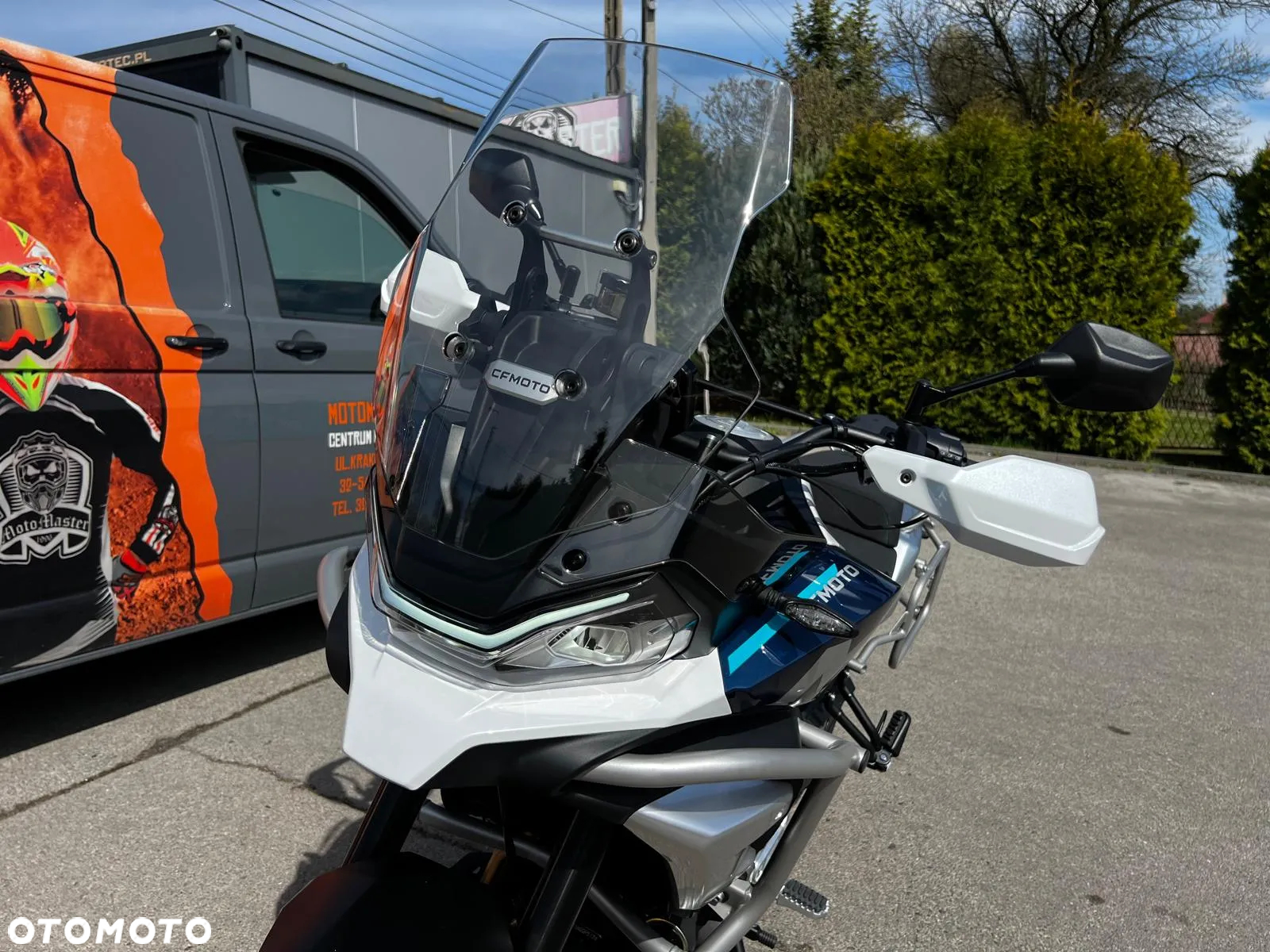 CFMoto MT - 12