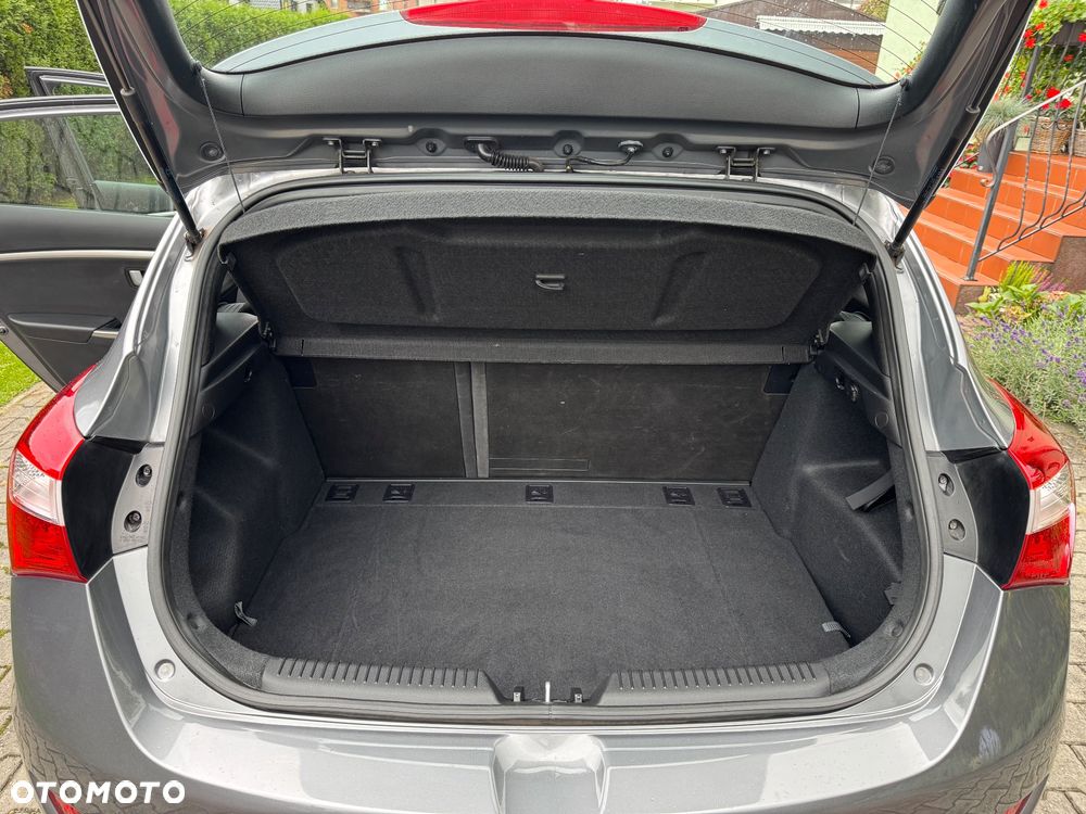 Hyundai i30 1.4 Passion - 24