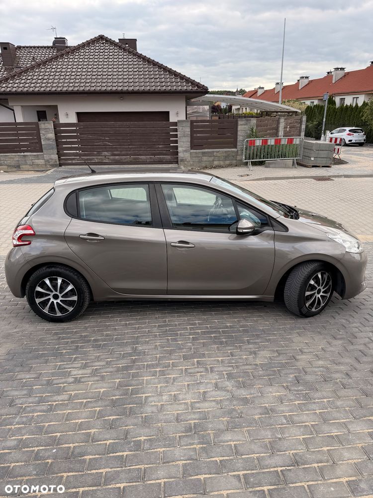 Peugeot 208 1.4 VTi Active - 10