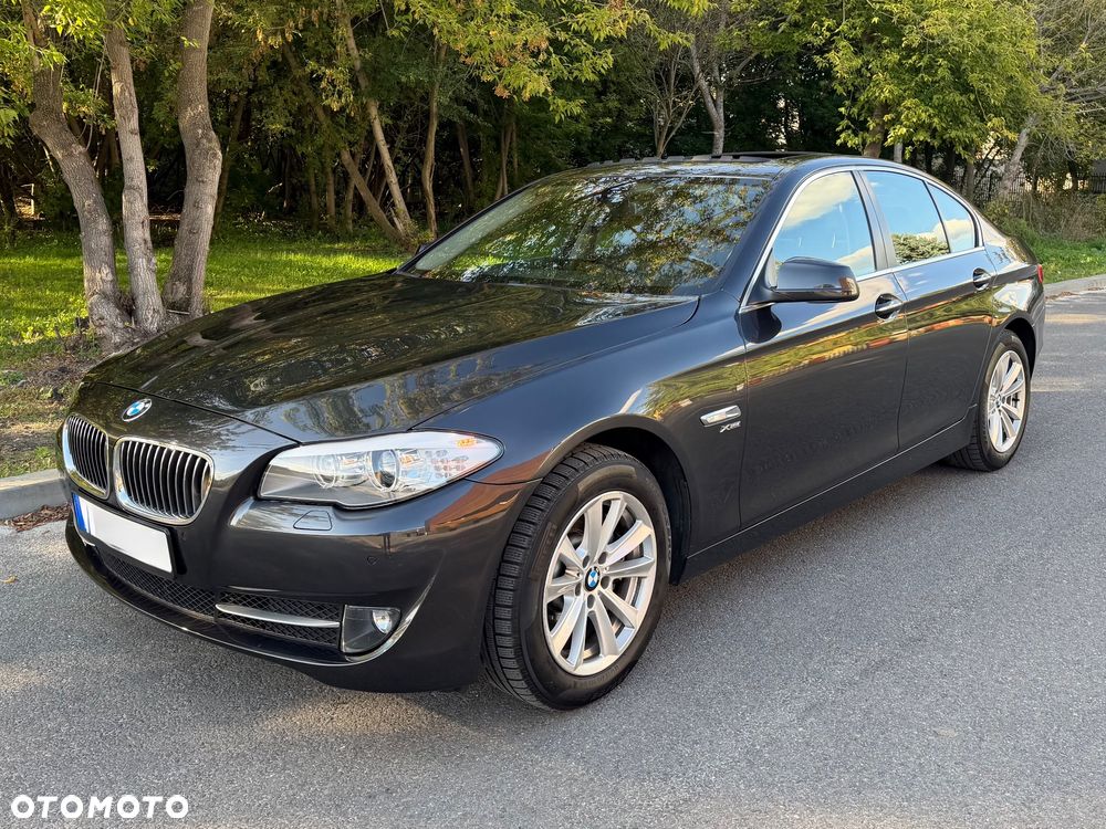 BMW Seria 5 528i xDrive Sport-Aut - 10
