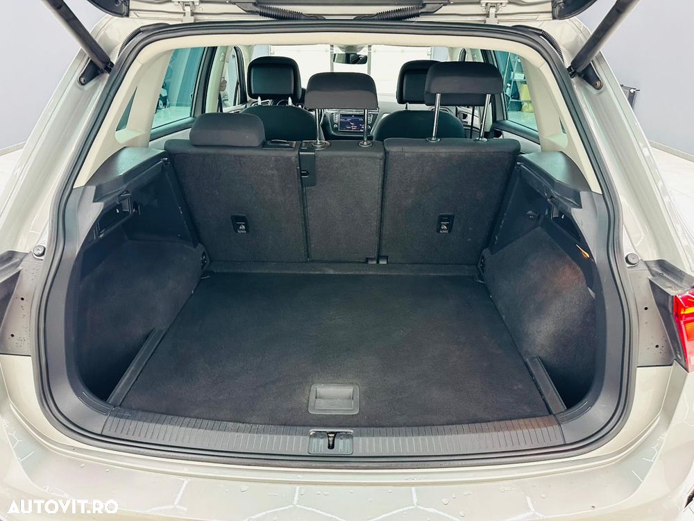 Volkswagen Tiguan - 17