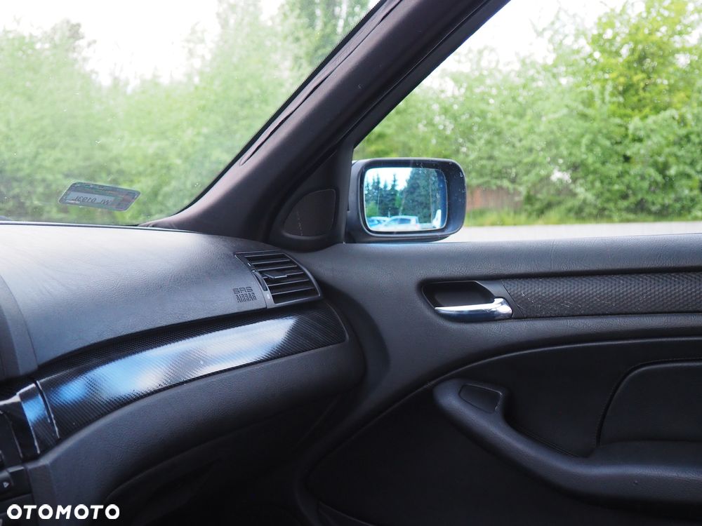BMW Seria 3 330i - 24