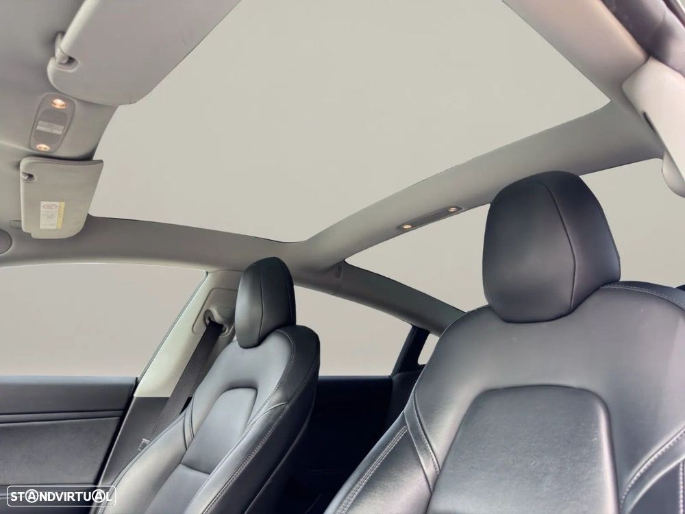 Tesla Model 3 - 20