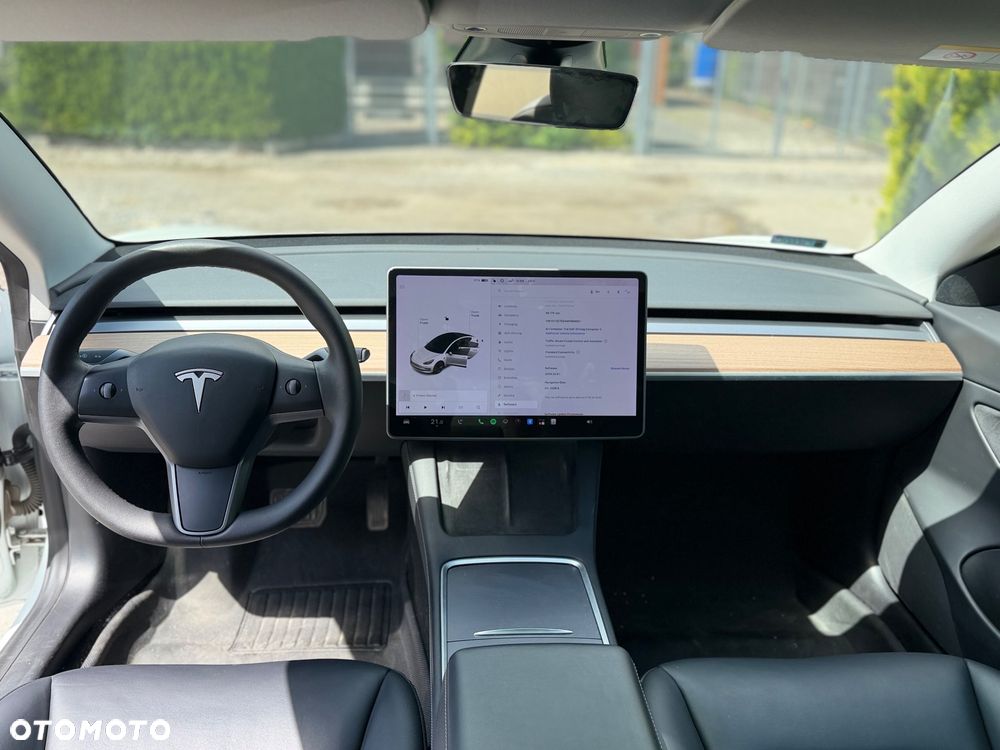 Tesla Model 3 Long Range AWD - 8